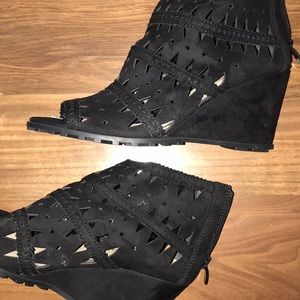 Via spiga black cut out leather booties 6